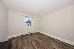 2121 N Cambridge Ave, Milwaukee, WI 53202 - Photo 12