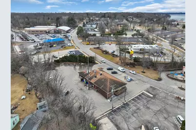 131  Wells St, Lake Geneva, WI 53147 - Photo 18