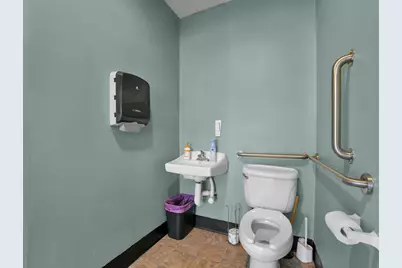 131  Wells St, Lake Geneva, WI 53147 - Photo 8