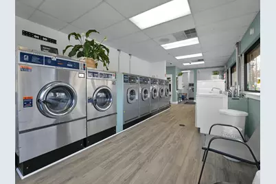 131  Wells St, Lake Geneva, WI 53147 - Photo 4