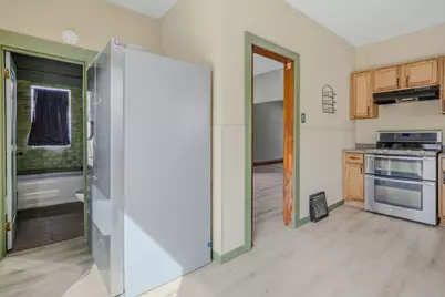 3163 S Brisbane Ave, Milwaukee, WI 53207 - Photo 6