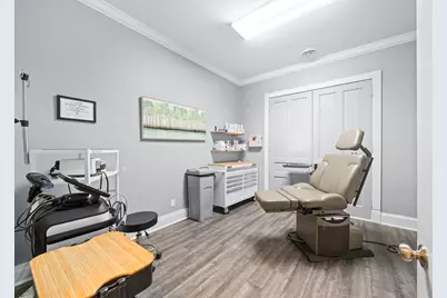 226  Broad St #Upper, Lake Geneva, WI 53147 - Photo 10