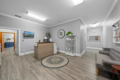 226  Broad St #Upper, Lake Geneva, WI 53147 - Photo 4