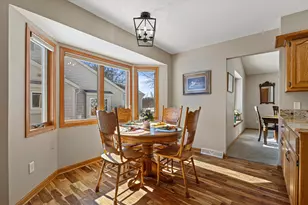 W179N9773 Riversbend Circle, Germantown, WI 53022 - Photo 12