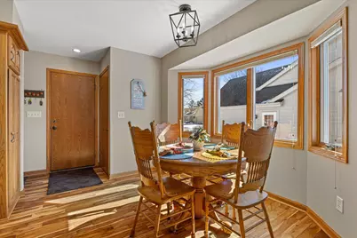 W179N9773  Riversbend Cir, Germantown, WI 53022 - Photo 12