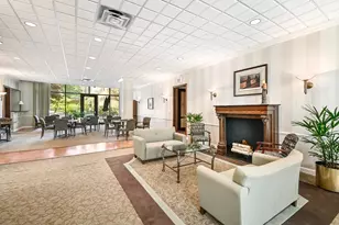 929 N Astor St, Milwaukee, WI 53202 - Photo 36