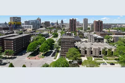 929 N Astor St #1506-08, Milwaukee, WI 53202 - Photo 42