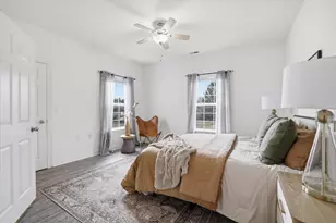 2253 W Vista Bella Dr, Oak Creek, WI 53154 - Photo 16