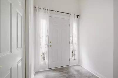 2253 W Vista Bella Dr, Oak Creek, WI 53154 - Photo 4