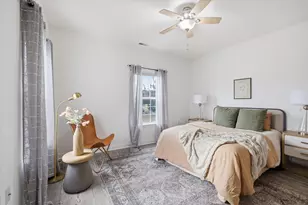 2253 W Vista Bella Dr, Oak Creek, WI 53154 - Photo 18