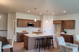 301 Deer Meadow Dr, Fredonia, WI 53021 - Photo 4