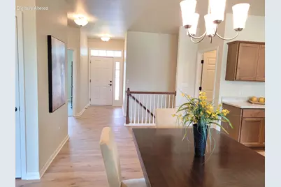 301  Deer Meadow Dr, Fredonia, WI 53021 - Photo 2