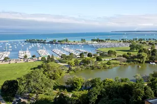 1660 N Prospect Ave, Milwaukee, WI 53202 - Photo 1