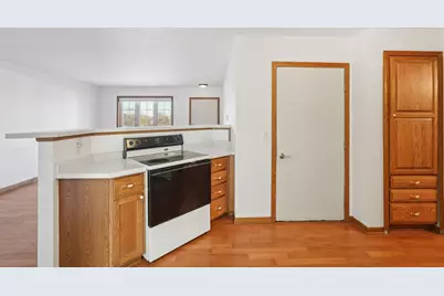 1078  4th St, Fond du Lac, WI 54935 - Photo 6