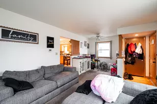 2137 S 71st St, West Allis, WI 53219 - Photo 20