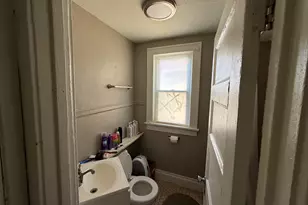 2305 W Burnham St, Milwaukee, WI 53204 - Photo 26