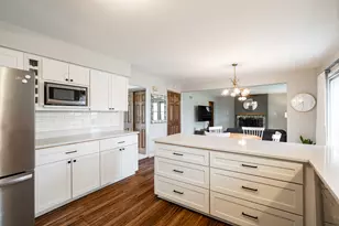 1205 Ayrshire Ln, Waukesha, WI 53186 - Photo 4