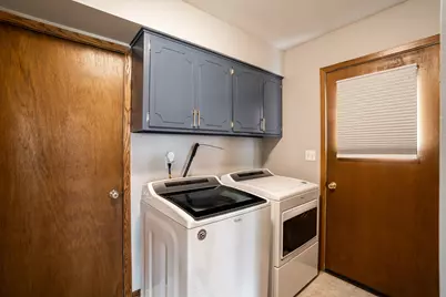 1205  Ayrshire Ln, Waukesha, WI 53186 - Photo 14