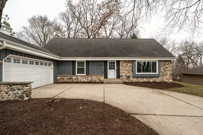 1205  Ayrshire Ln, Waukesha, WI 53186 - Photo 28