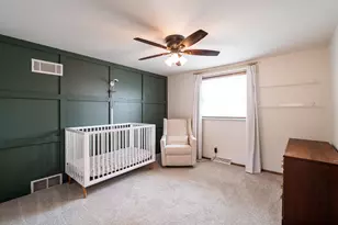 1205 Ayrshire Ln, Waukesha, WI 53186 - Photo 20