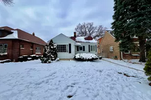 160 W Crawford Ave, Milwaukee, WI 53207 - Photo 30
