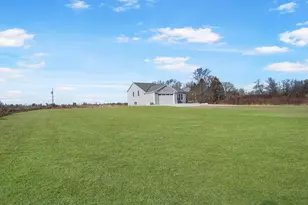 271 Hidden Bluff Rd, Belgium, WI 53013 - Photo 22