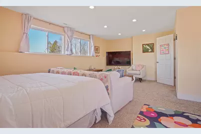 271  Hidden Bluff Rd, Belgium, WI 53013 - Photo 16