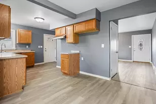 10500 W Rae Ave, Milwaukee, WI 53225 - Photo 10