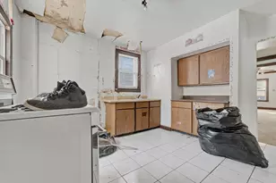 3026 S Hanson Ave, Milwaukee, WI 53207 - Photo 14