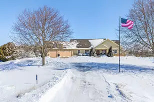 7864 Noah Ln, Wayne, WI 53090 - Photo 2
