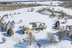 7864 Noah Ln, Wayne, WI 53090 - Photo 10