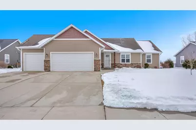 538  T-Bird Dr, Fond du Lac, WI 54935 - Photo 1