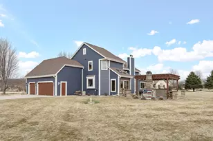 2394 Wildlife Ct, Richfield, WI 53076 - Photo 8