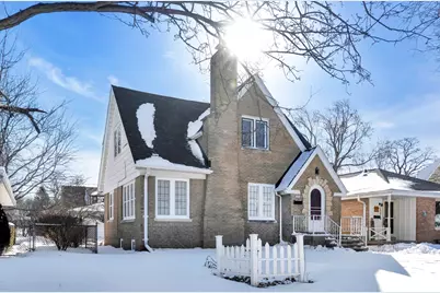 2066 S 107th St, West Allis, WI 53227 - Photo 2