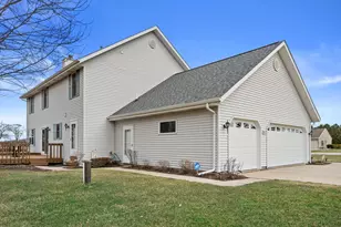 W350N6781 Baltic Pass, Oconomowoc, WI 53066 - Photo 30