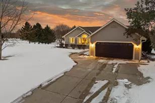 S47W25739 Wood Lilly Ln, Waukesha, WI 53189 - Photo 54