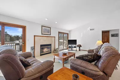S47W25739  Wood Lilly Ln, Waukesha, WI 53189 - Photo 2