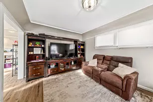 4919 N 52nd St, Milwaukee, WI 53218 - Photo 4