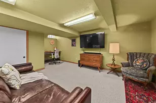 2877 S 46th St, Milwaukee, WI 53219 - Photo 26