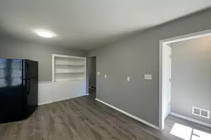 6827 N 44th St, Milwaukee, WI 53223 - Photo 46