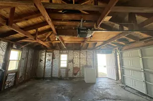 6827 N 44th St, Milwaukee, WI 53223 - Photo 102