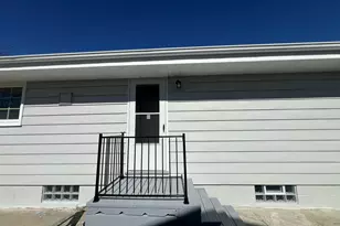 6827 N 44th St, Milwaukee, WI 53223 - Photo 8