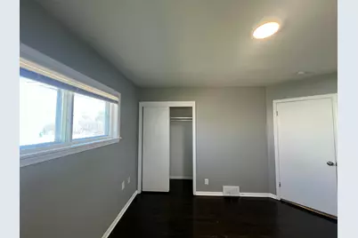 6827 N 44th St, Milwaukee, WI 53223 - Photo 16