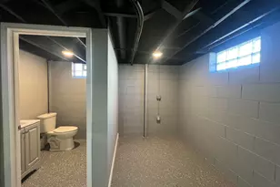 6827 N 44th St, Milwaukee, WI 53223 - Photo 66