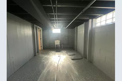 6827 N 44th St, Milwaukee, WI 53223 - Photo 74