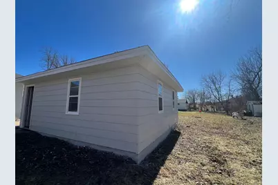 6827 N 44th St, Milwaukee, WI 53223 - Photo 96