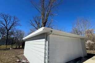 6827 N 44th St, Milwaukee, WI 53223 - Photo 92