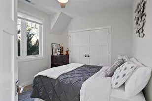 422 S Lake Shore Dr, Fontana, WI 53125 - Photo 6