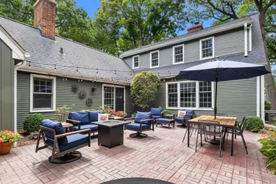 N63W29784  Woodfield Ct, Merton, WI 53029 - Photo 2