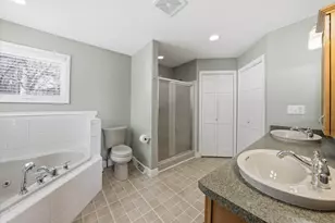 15429 W Mayflower Ct, New Berlin, WI 53151 - Photo 20